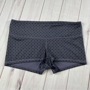 Lululemon Boogie Micro Shorts Women’s 10 Diamond Geometric Print Baddie Low Rise